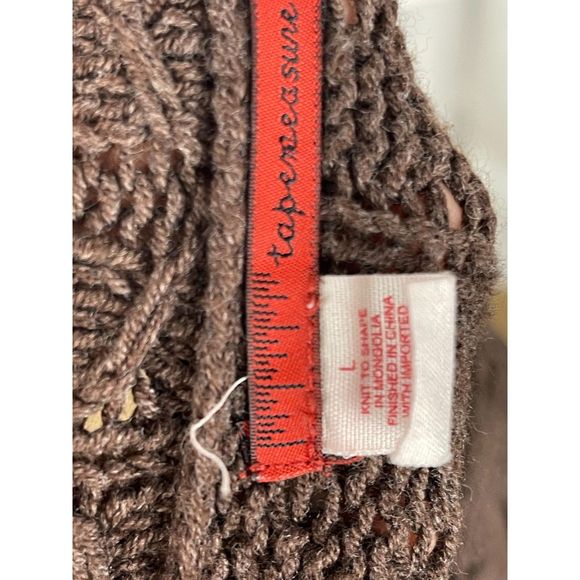 TapeMeasure Anthropology Brown 3D Textured Knit Sweater – Size L, Cozy & Unique - Picture 6 of 7